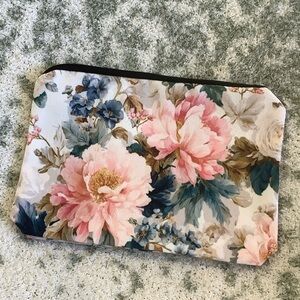 Peach Peonies Floral Zip Cosmetics Pouch Clutch Pink Blue Cream Teal NWT 6x8.5”